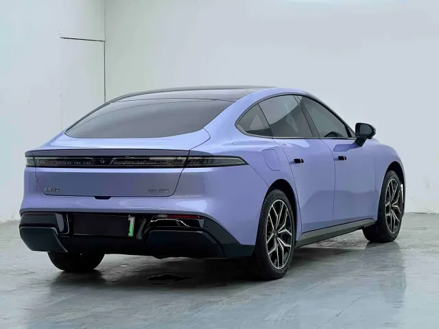 Dongfeng eπ 007 — Фото автомобиля 9