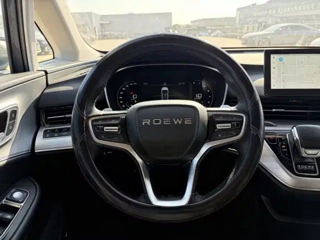 Roewe iMAX8 — Фото автомобиля 11