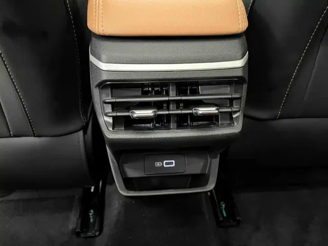 Geely Emgrand — Фото автомобиля 21
