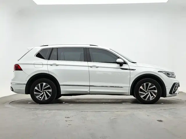 Volkswagen Tiguan L PHEV — Фото автомобиля 5