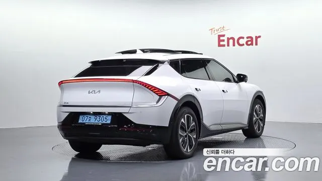 Kia EV6 — Фото автомобиля 2