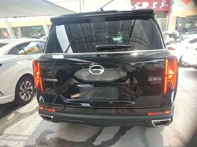GAC Trumpchi GS8 — Фото автомобиля 4