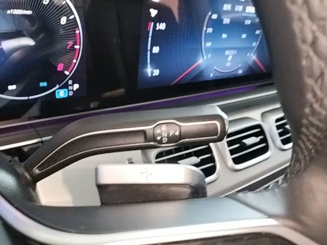 Mercedes-Benz GLE-Class — Фото автомобиля 13