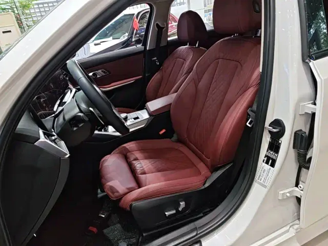 BMW 3 Series — Фото автомобиля 14