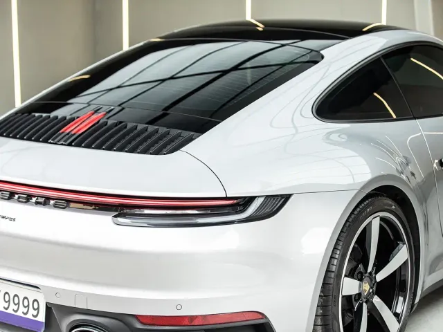 Porsche 911 — Фото автомобиля 3