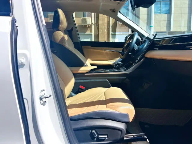 Geely Boyue L — Фото автомобиля 14