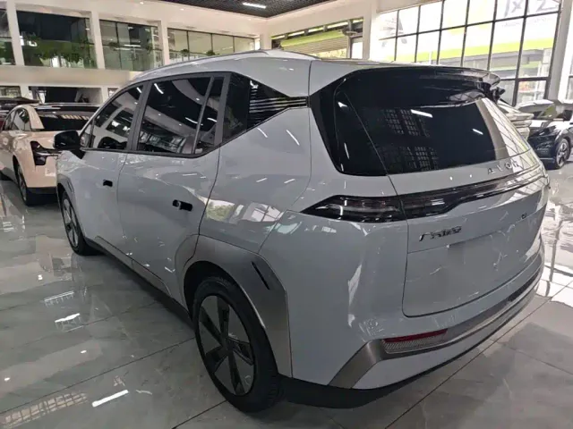 GAC Aion Y — Фото автомобиля 4