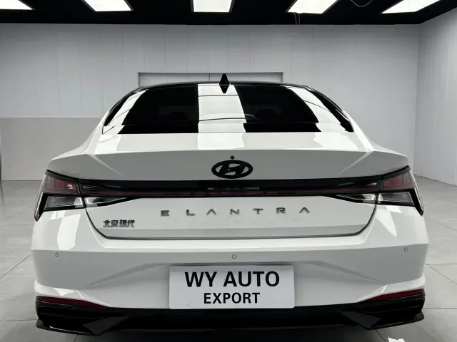 Hyundai Elantra — Фото автомобиля 5