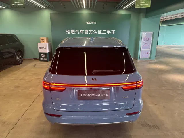 Li Auto ONE — Фото автомобиля 4