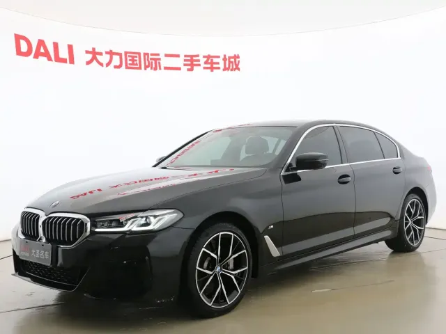Фотография автомобиля — BMW 5 Series