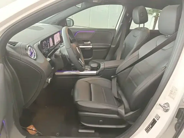 Mercedes-Benz EQA — Фото автомобиля 14