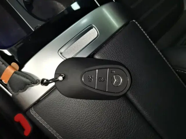 Mercedes-Benz C-Class — Фото автомобиля 8