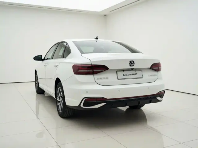 Volkswagen Lavida — Фото автомобиля 4