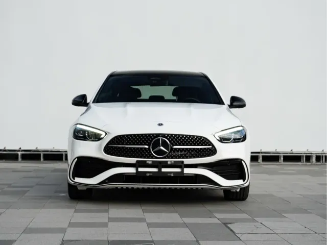 Mercedes-Benz C-Class — Фото автомобиля 4