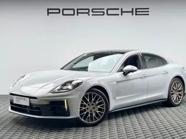 Фотография автомобиля — Porsche Panamera