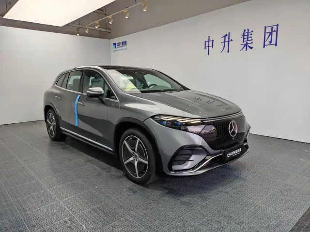 Mercedes-Benz EQS SUV — Фото автомобиля 3