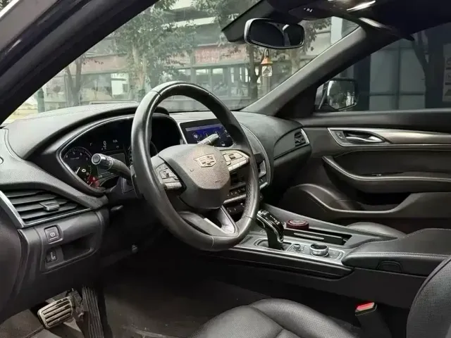 Cadillac CT5 — Фото автомобиля 4