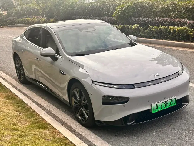 Xpeng P7 — Фото автомобиля 3