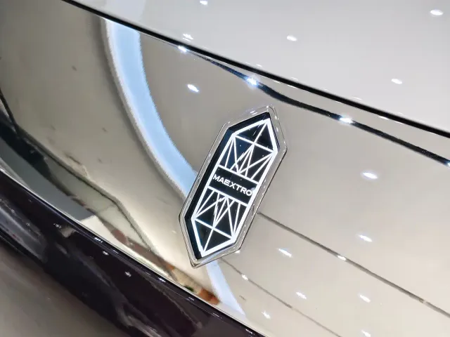 Maextro S800 — Фото автомобиля 25