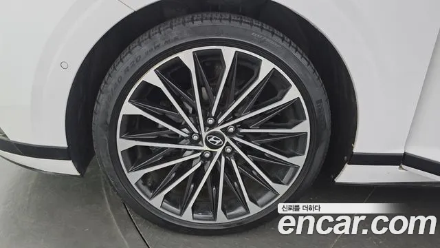 Hyundai Grandeur GN7 — Фото автомобиля 5