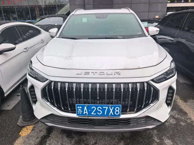 Jetour X70 Plus — Фото автомобиля 2