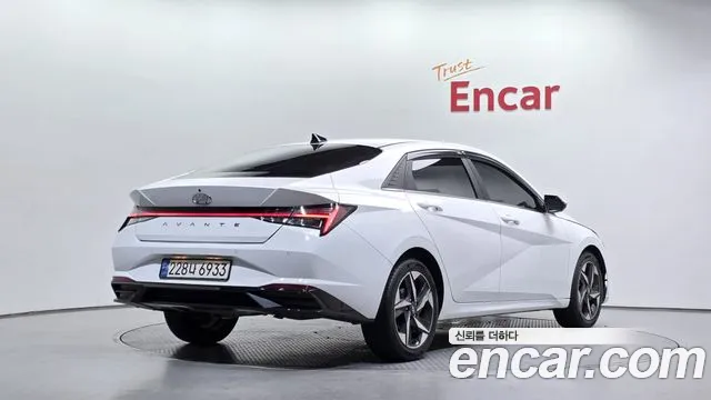 Hyundai AVANTE — Фото автомобиля 2