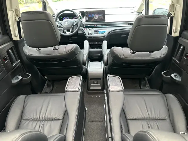 Honda Elysion — Фото автомобиля 13