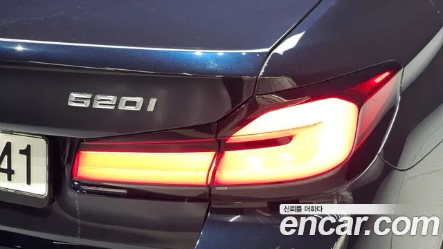 BMW 5 Series G30 — Фото автомобиля 8