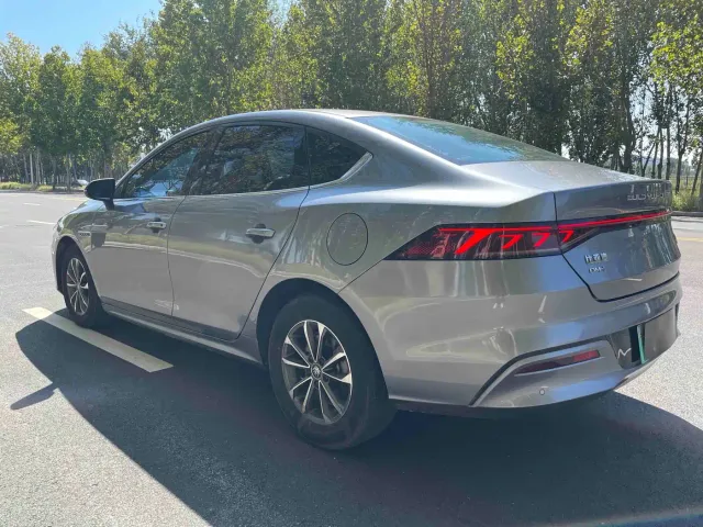 BYD Qin PLUS — Фото автомобиля 4