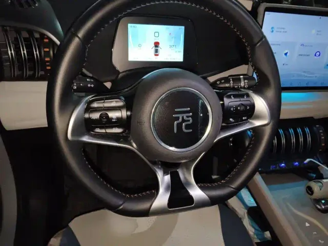 BYD Yuan PLUS — Фото автомобиля 11
