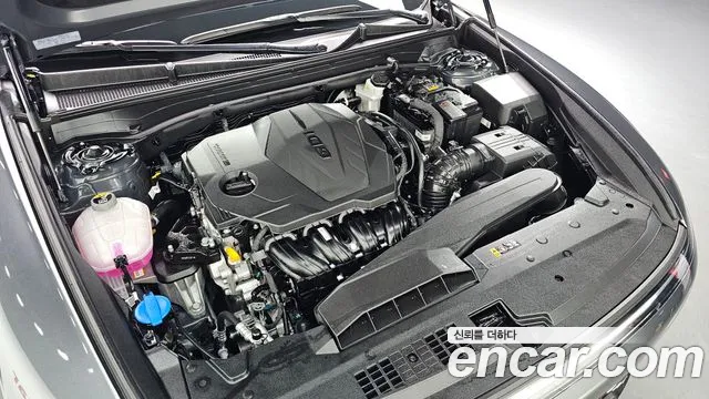 Hyundai Grandeur GN7 — Фото автомобиля 9