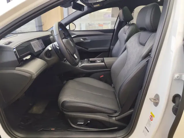 BYD Qin L — Фото автомобиля 5