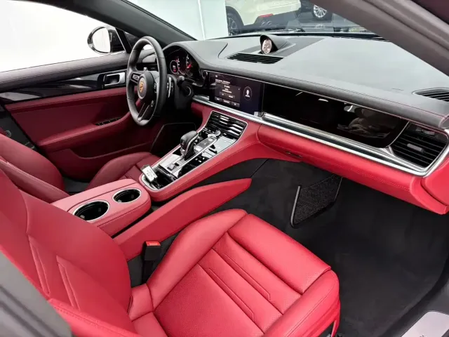 Porsche Panamera — Фото автомобиля 11