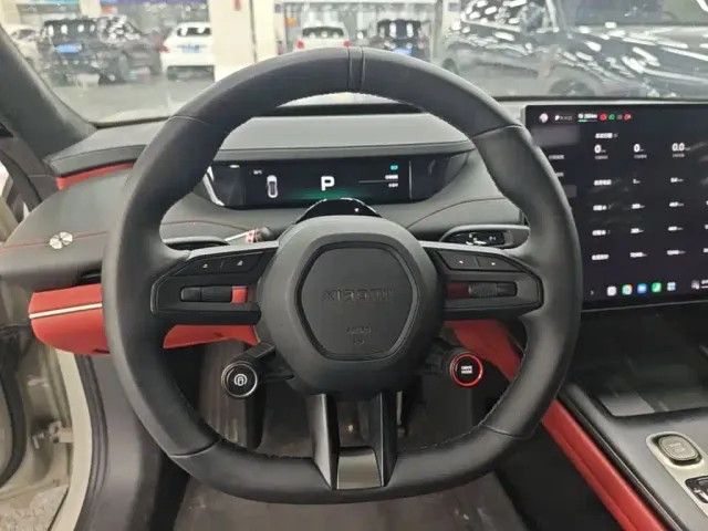 Xiaomi SU7 — Фото автомобиля 10