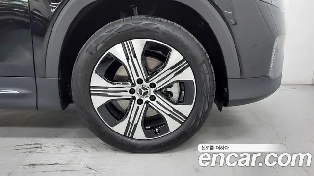 Mercedes-Benz EQB — Фото автомобиля 5