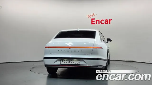 Hyundai Grandeur GN7 — Фото автомобиля 4