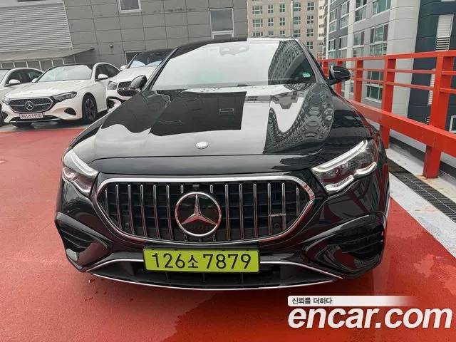 Mercedes-Benz E-Class — Фото автомобиля 3
