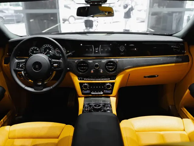 Rolls-Royce Ghost — Фото автомобиля 15