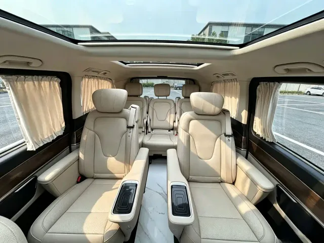 Mercedes-Benz V-Class — Фото автомобиля 6