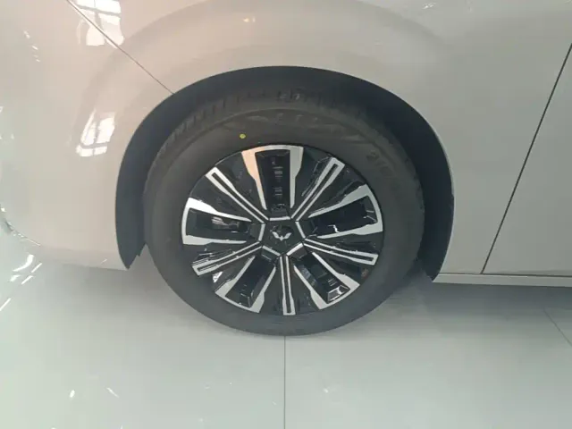 Wuling Starlight 730 — Фото автомобиля 22