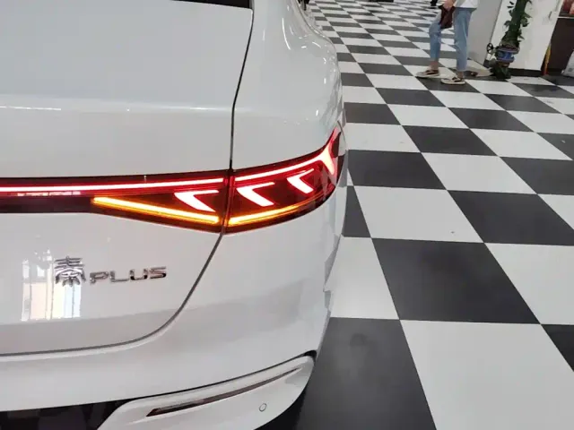 BYD Qin PLUS — Фото автомобиля 7