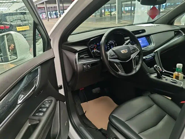 Cadillac XT5 — Фото автомобиля 15