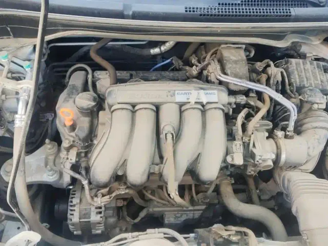 Honda Fit — Фото автомобиля 10