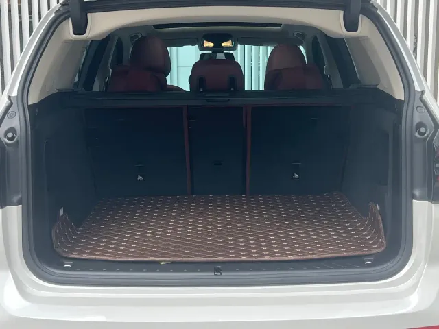 BMW iX3 — Фото автомобиля 15