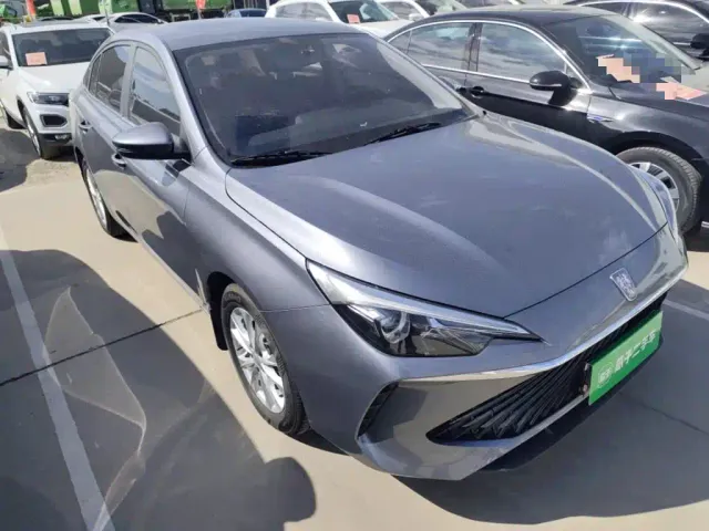 Roewe i5 — Фото автомобиля 4