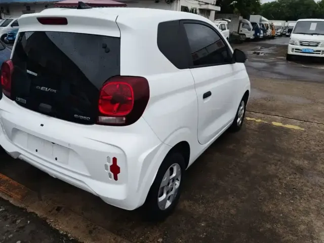 Roewe Kaiwei CLEVER 2021 302km New Four-Seat Super Edition — Фото автомобиля 7
