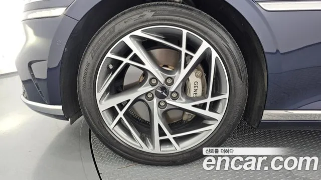 Genesis G90 Бензин 3.5 турбо AWD — Фото автомобиля 5