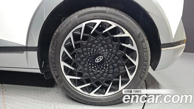 Hyundai Ioniq 5 — Фото автомобиля 6