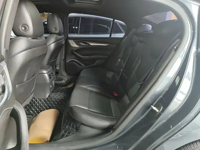 Cadillac CT5 — Фото автомобиля 16