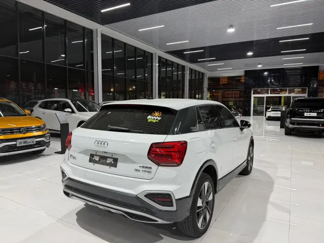 Audi Q2L — Фото автомобиля 5